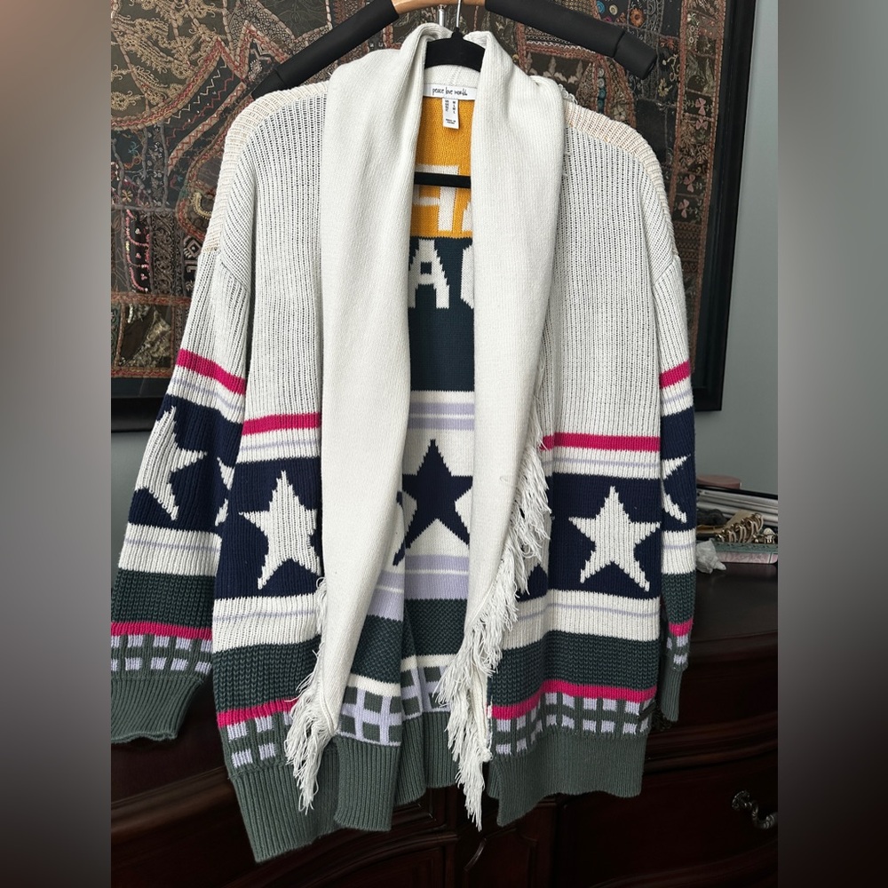 Like new, Peace Love World Star Patterned Cardigan with Fringe. M.
